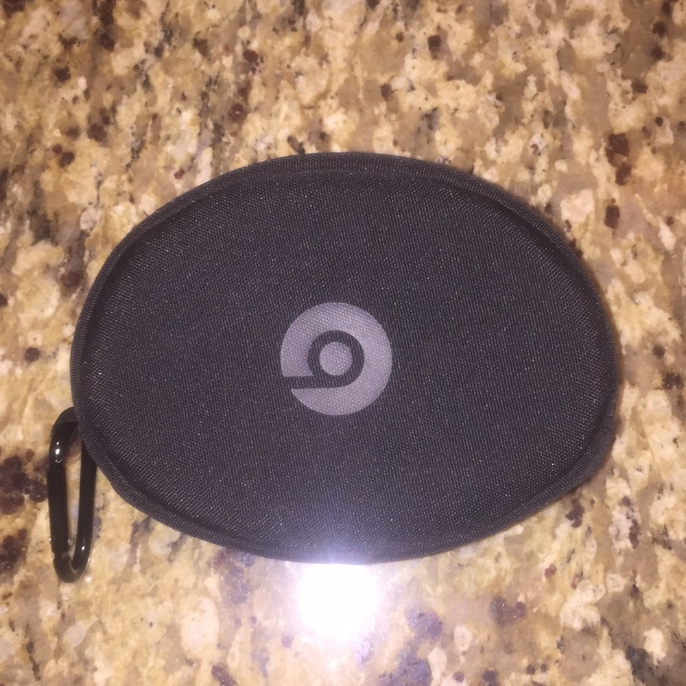 Wireless beats solo 3